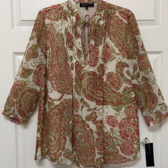 Jones New York cream, coral, & grn paisley top, sz M - Picture 1 of 3